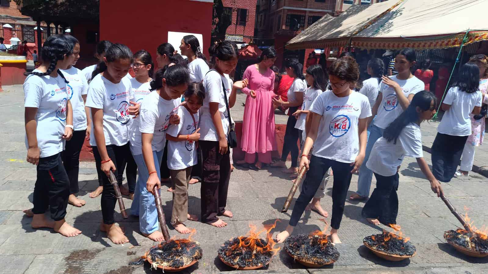 ‘किड क्वीन’का प्रतियोगिले बाले लाख बत्ती