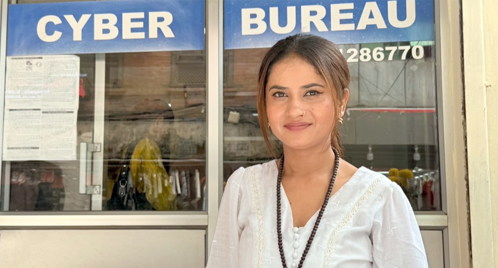 पश्चतापमा रुमलिएकी एलिना