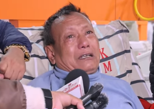 अस्पतालको शैयामा छटपटाई रहेका रेशम थापा 