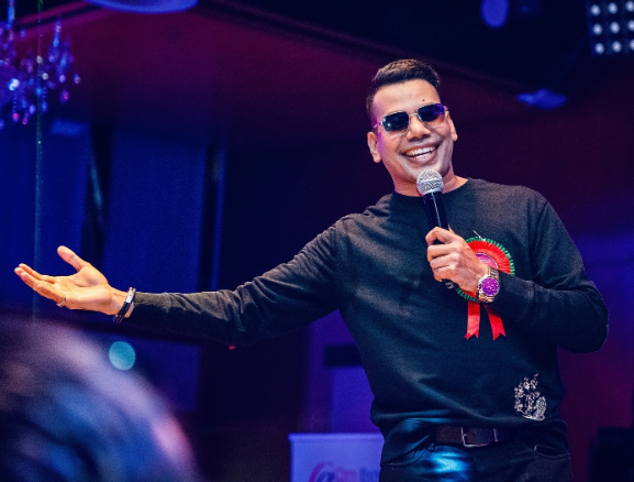 पैसा नभएर पढाई छाडेका शिव परियार