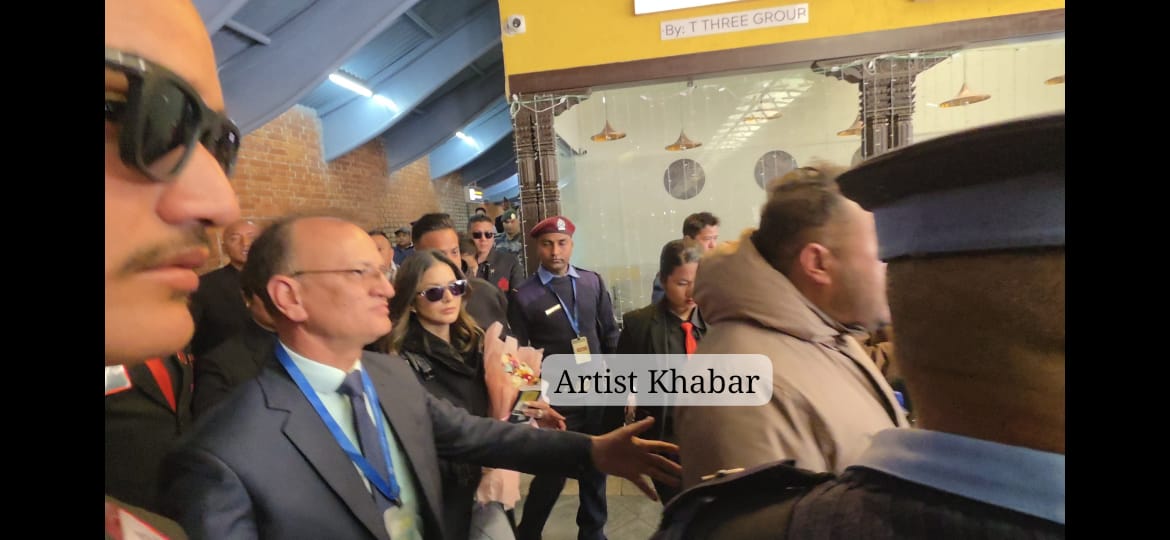 sunny leone in kathmandu